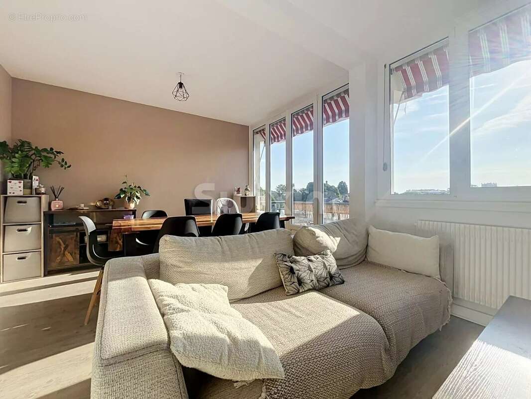 Appartement à CORCELLES-EN-BEAUJOLAIS