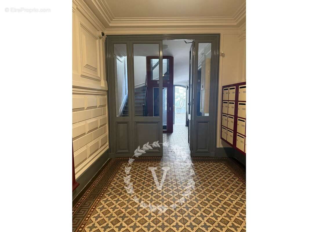 Commerce à PARIS-17E