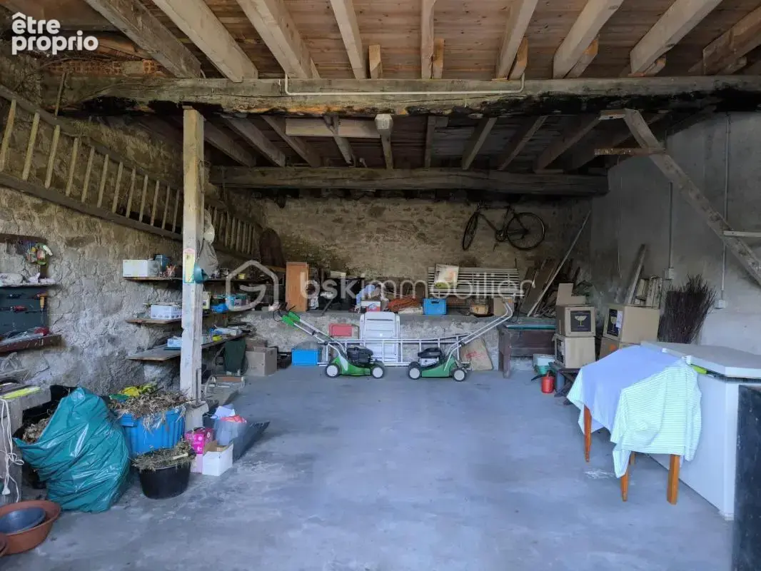 Maison en pierres avec dépendances et terrain – charme, espace et proximité des commodités- Nieul - photo 14