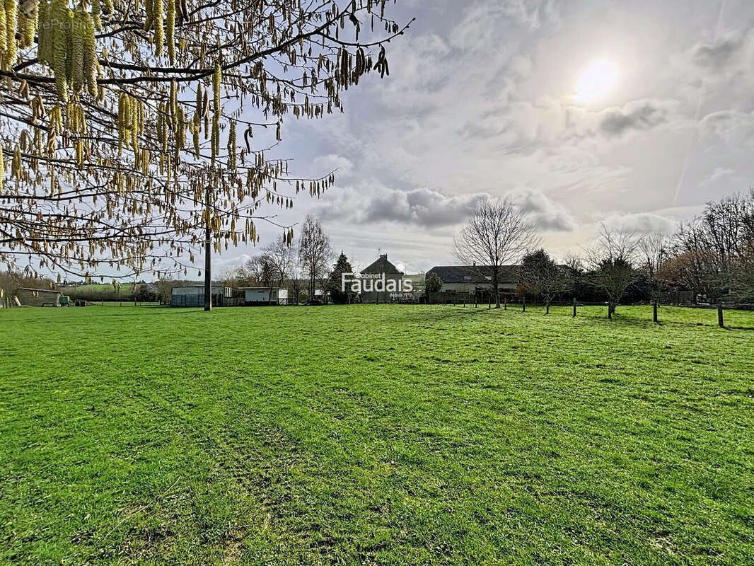 Maison 127 m² à Villers-Bocage  - photo 2