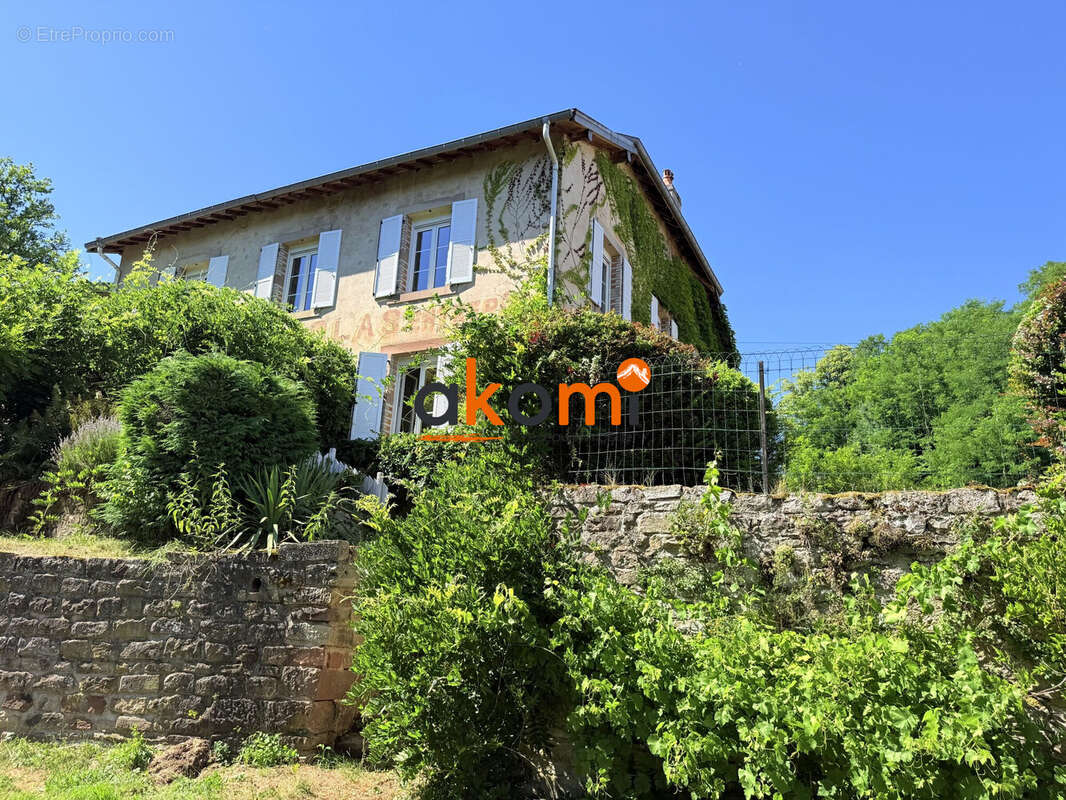 Maison à BREMENIL