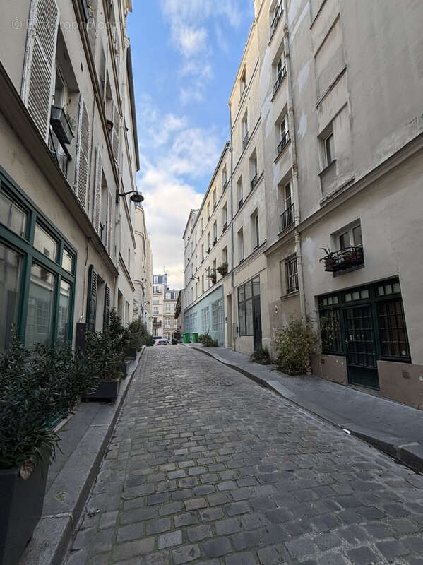 Appartement à PARIS-9E