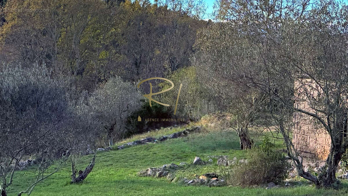 Maison à BARJAC