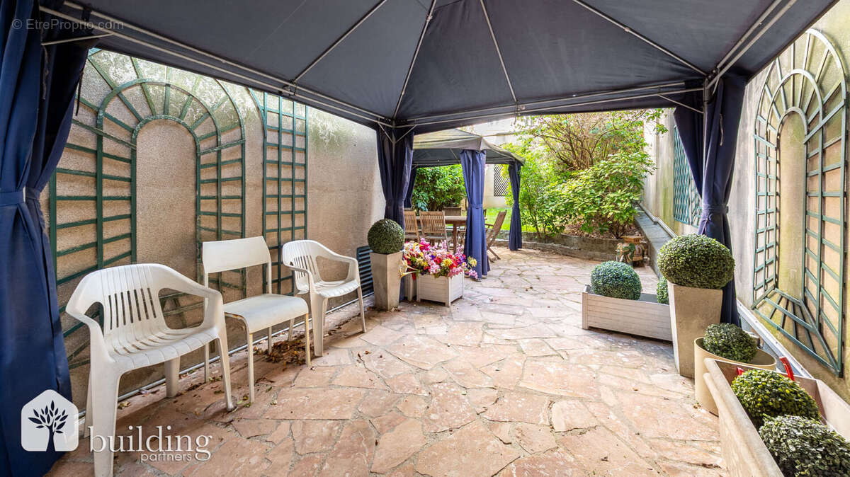 Appartement à NEUILLY-SUR-SEINE