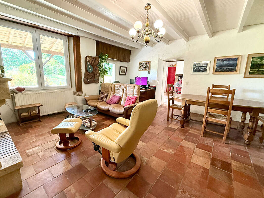 Maison à CASTELMORON-SUR-LOT