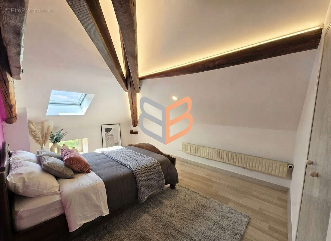 Maison 216 m² à Piennes  - photo 2