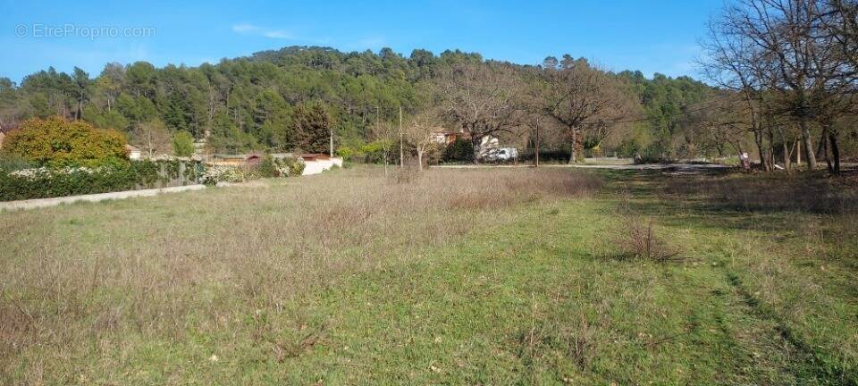 Terrain à MONTMEYAN