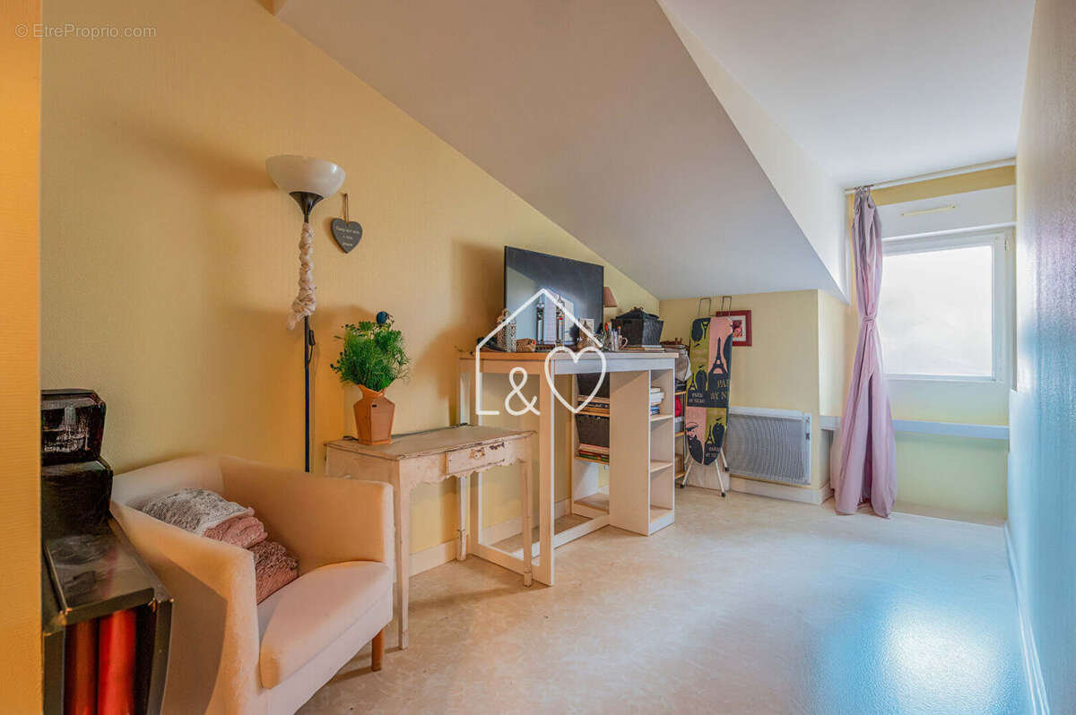 Appartement à INDRE