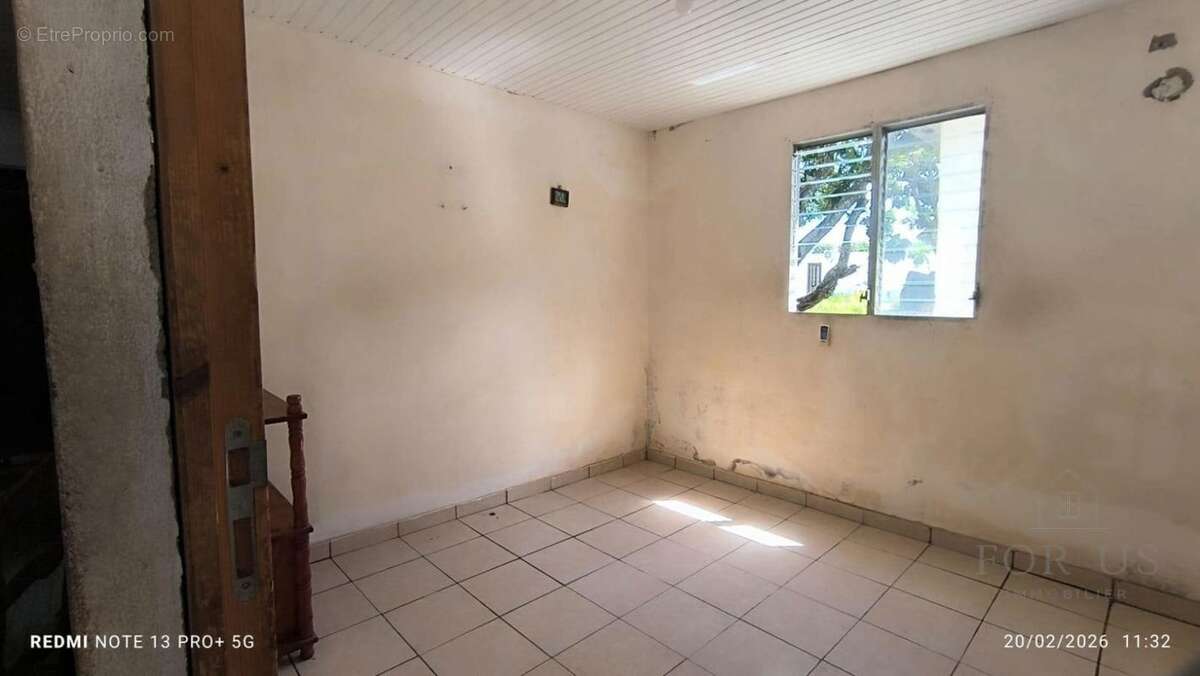 A VENDRE : maison T5 + T2 sur un terrain de 2000 m² - photo 7