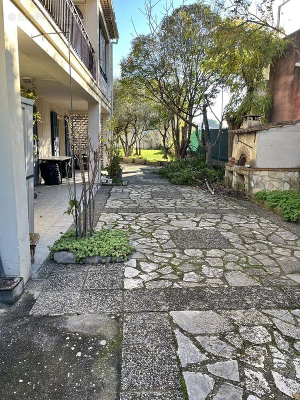 Maison à SAINT-MAXIMIN-LA-SAINTE-BAUME