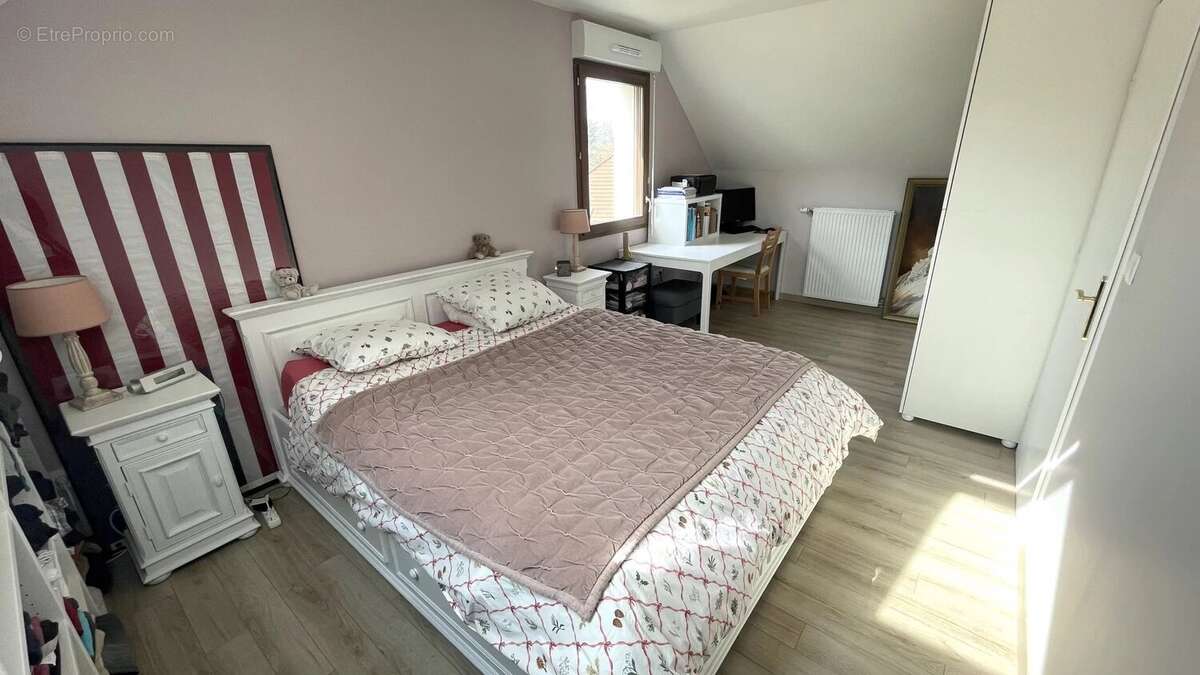 Appartement à MAFFLIERS