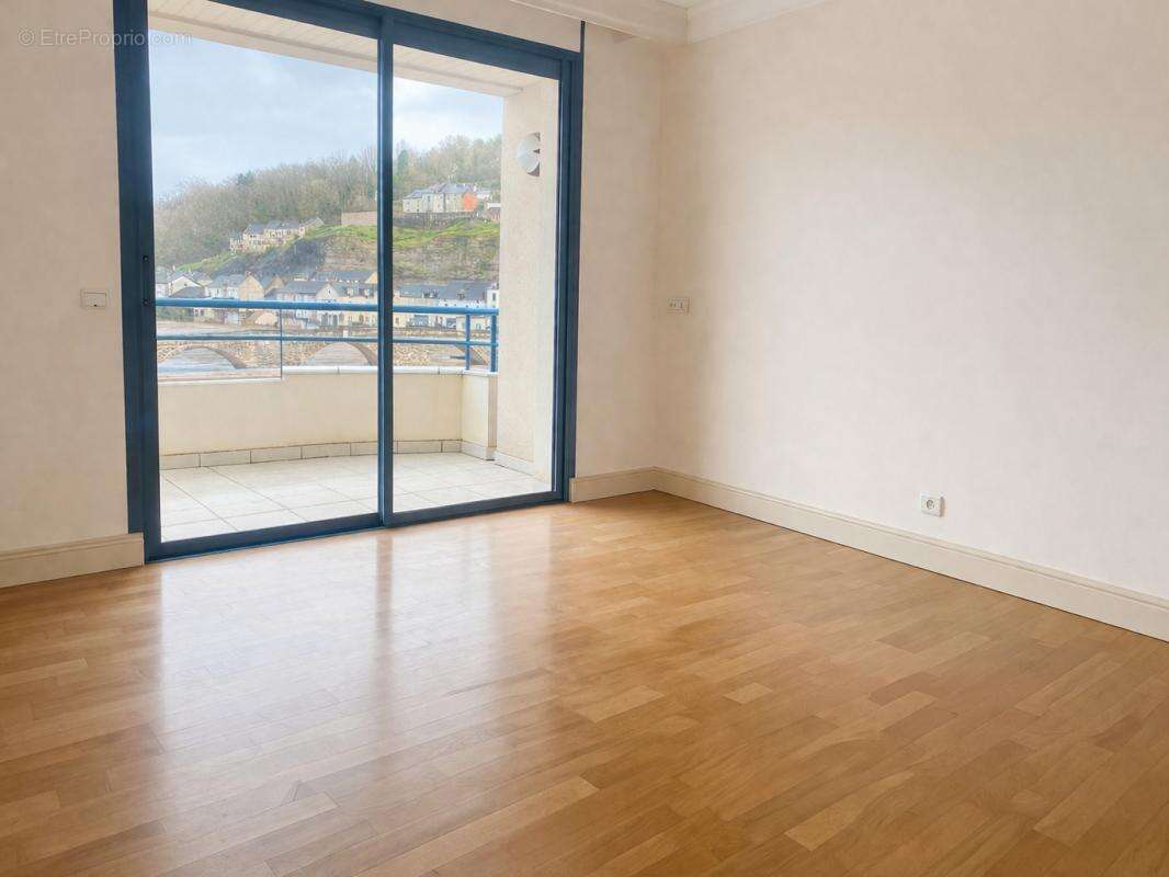 Appartement d'exception avec vue sur la Vézère - Centre-ville de Terrasson-Lavilledieu (24120) 5 pièce(s) 116 m2 - photo 16
