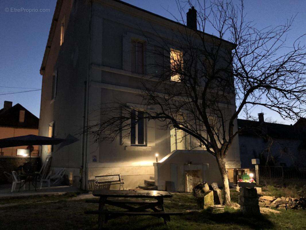 Appartement à JUMILHAC-LE-GRAND