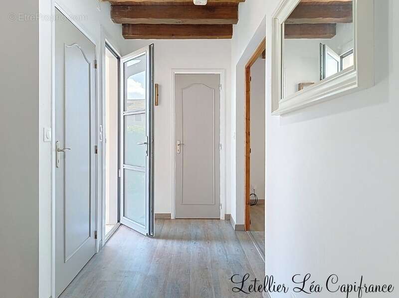 Maison à AZAY-LE-BRULE