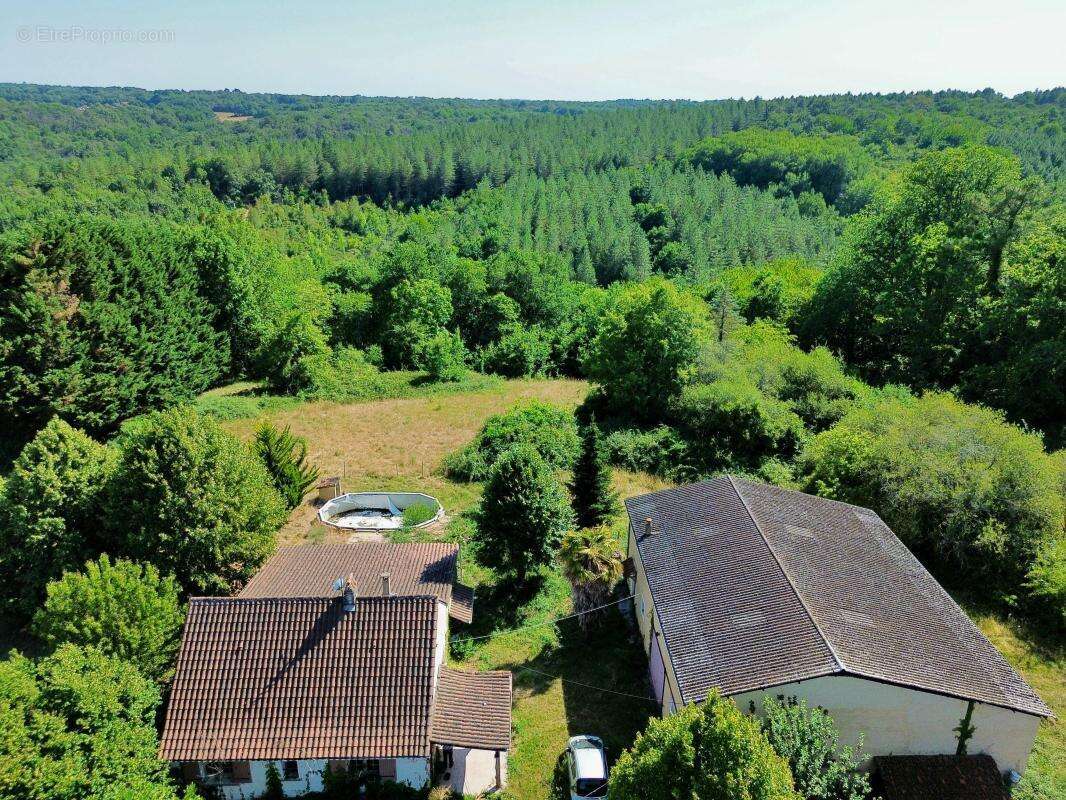 Vue et tranquillité pour cette maison avec hangar de 200m2 - photo 16
