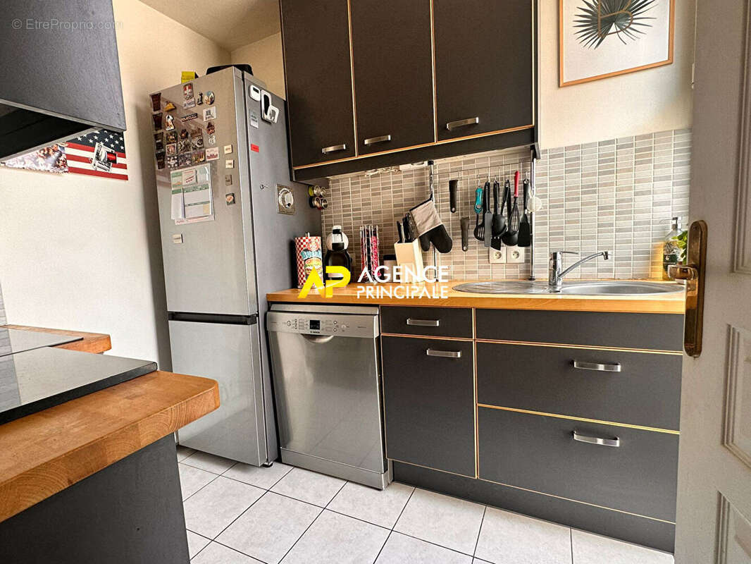 Appartement à SARTROUVILLE