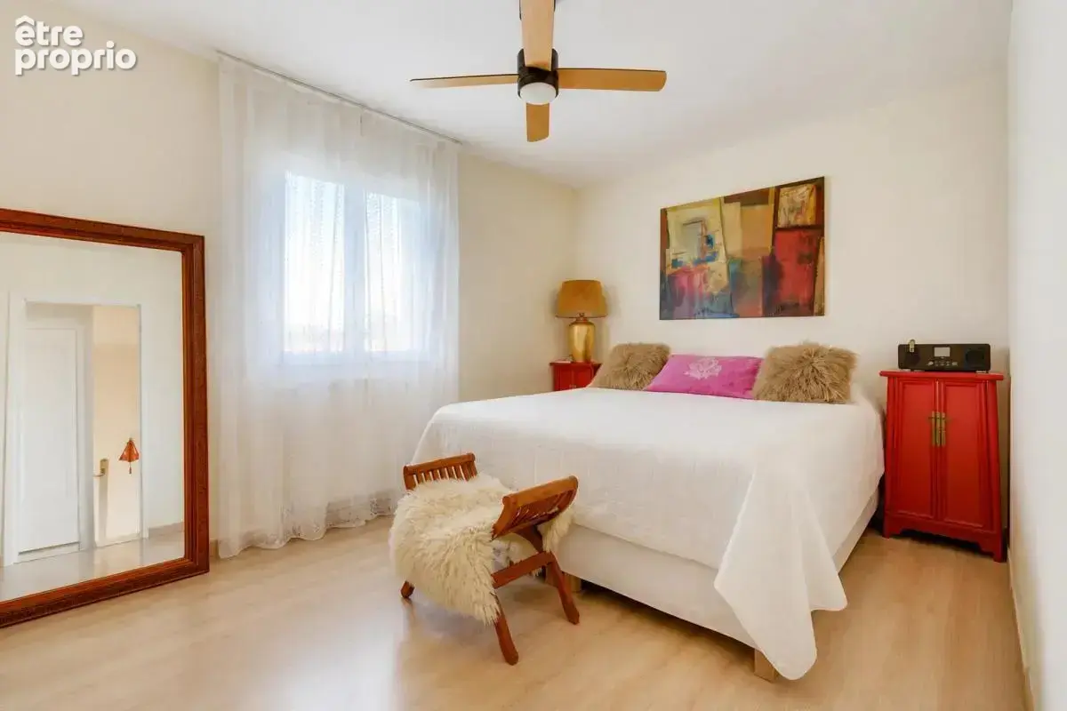 Maison de 4 pièces de 112 m² à Décines-Charpieu - photo 7
