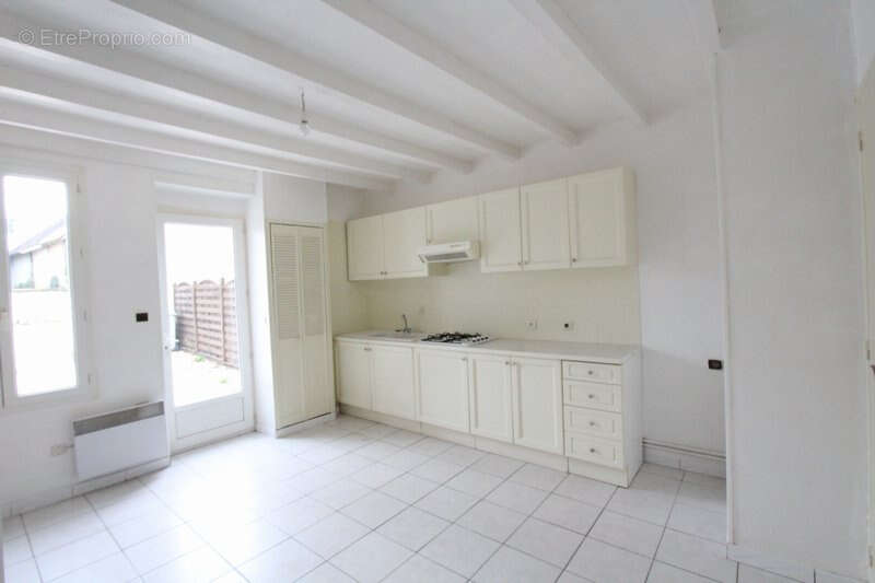 Maison à JUSSY-LE-CHAUDRIER