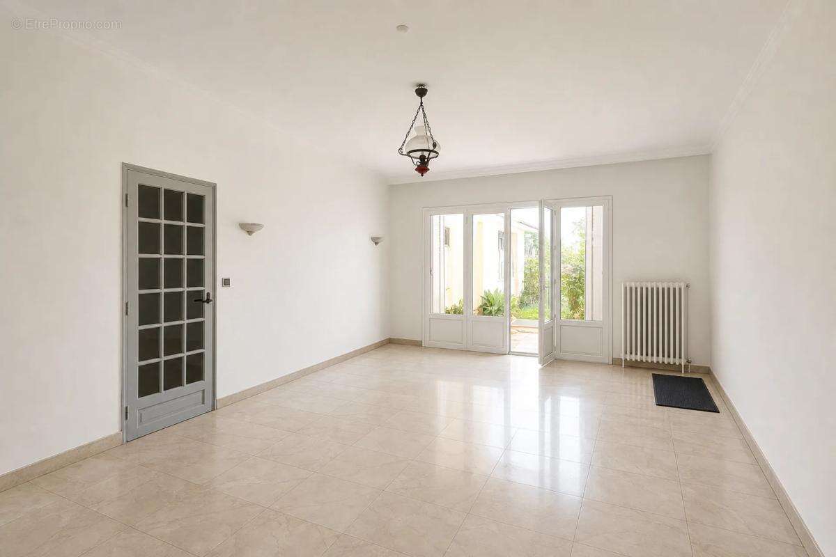 Maison à CARRIERES-SUR-SEINE