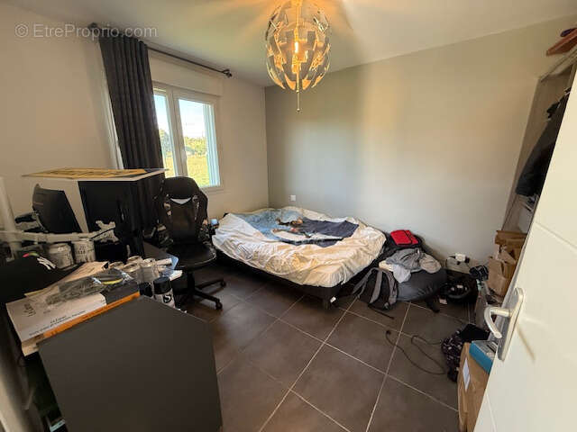 Maison à VILLEVIEILLE