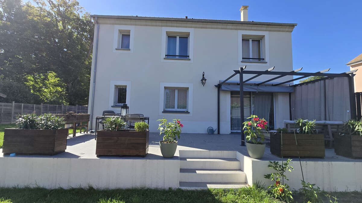 Maison à LIMOURS