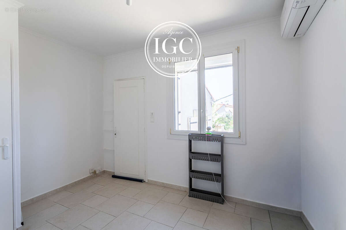 Maison à CHATEAUNEUF-LES-MARTIGUES