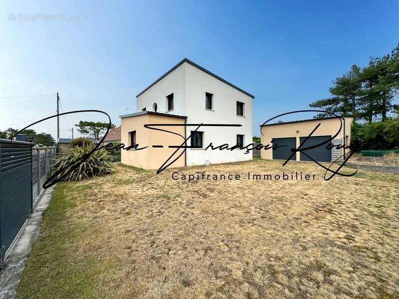 Maison contemporaine de 149 m² avec vie de plain-pied et à seulement 350 mètres de la plage !!! - photo 3