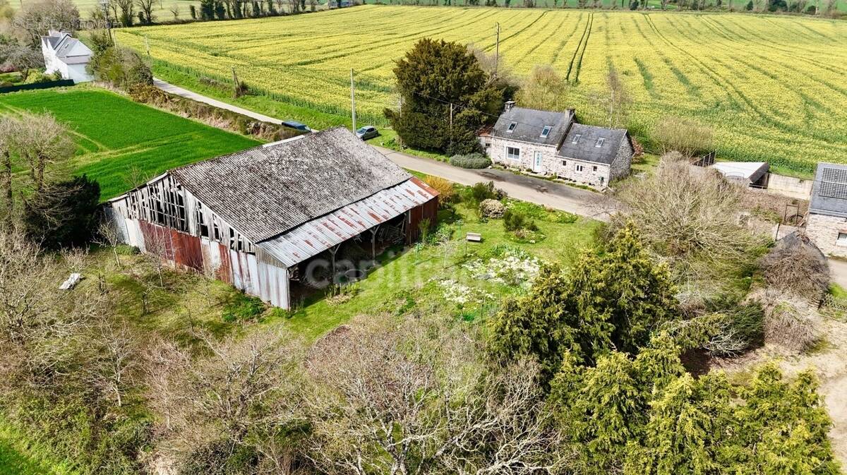 Maison à LANDELEAU