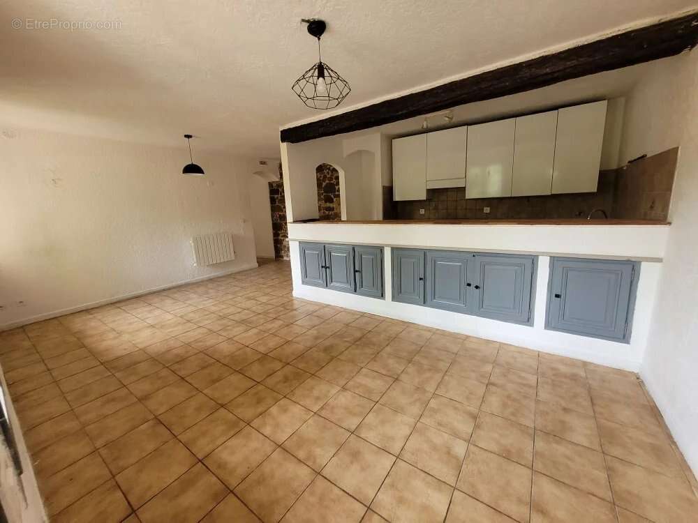 GRASSE, Quartier Ste Anne, Appartement 3 pièces dans Maison, Parking - photo 2