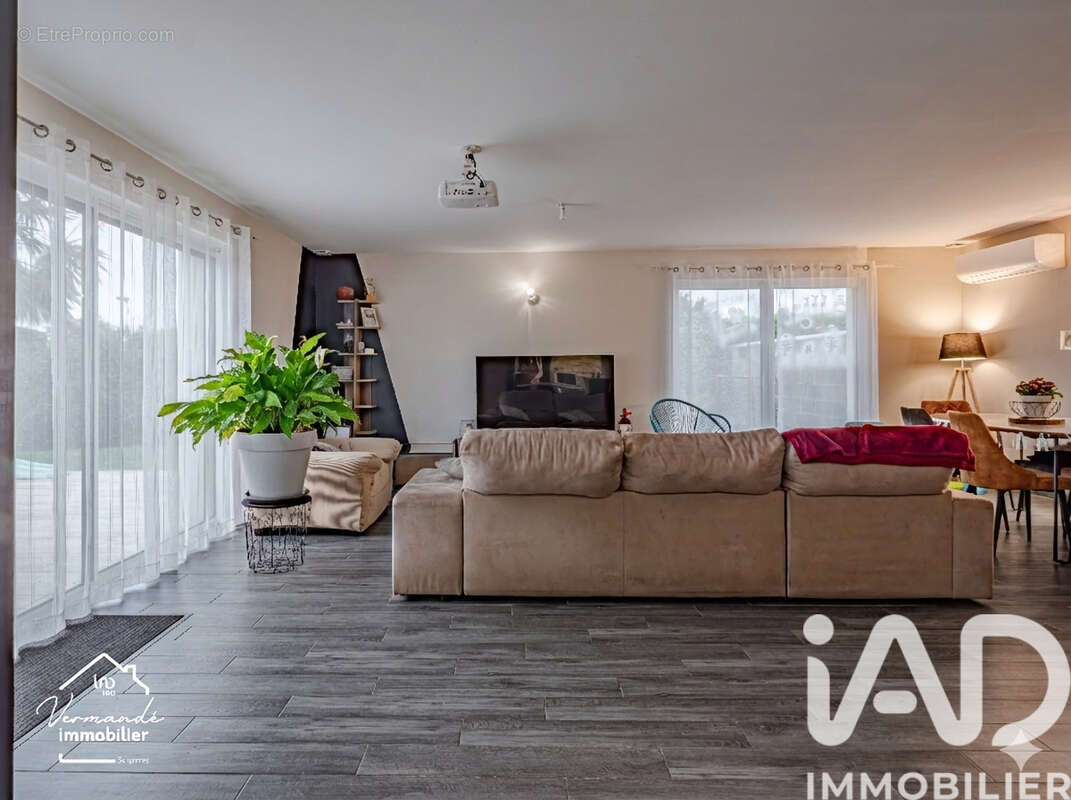 Photo 2 - Maison à NUAILLE-D'AUNIS