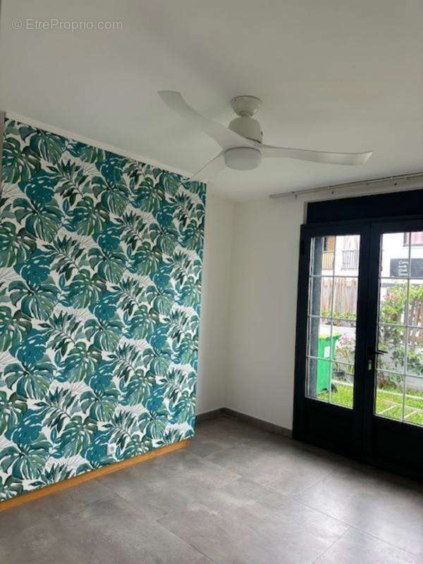 Investissement locatif à forte rentabilité - maison recente t5 à la rivière st-louis - photo 3
