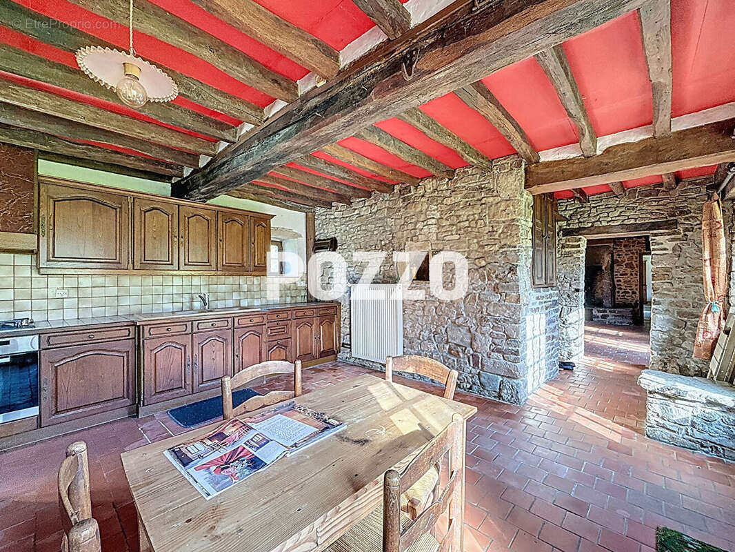 Maison de caractère 5 pièces avec jardin et dépendance - LE MESNIL - Terrain de 2494 m² - photo 5