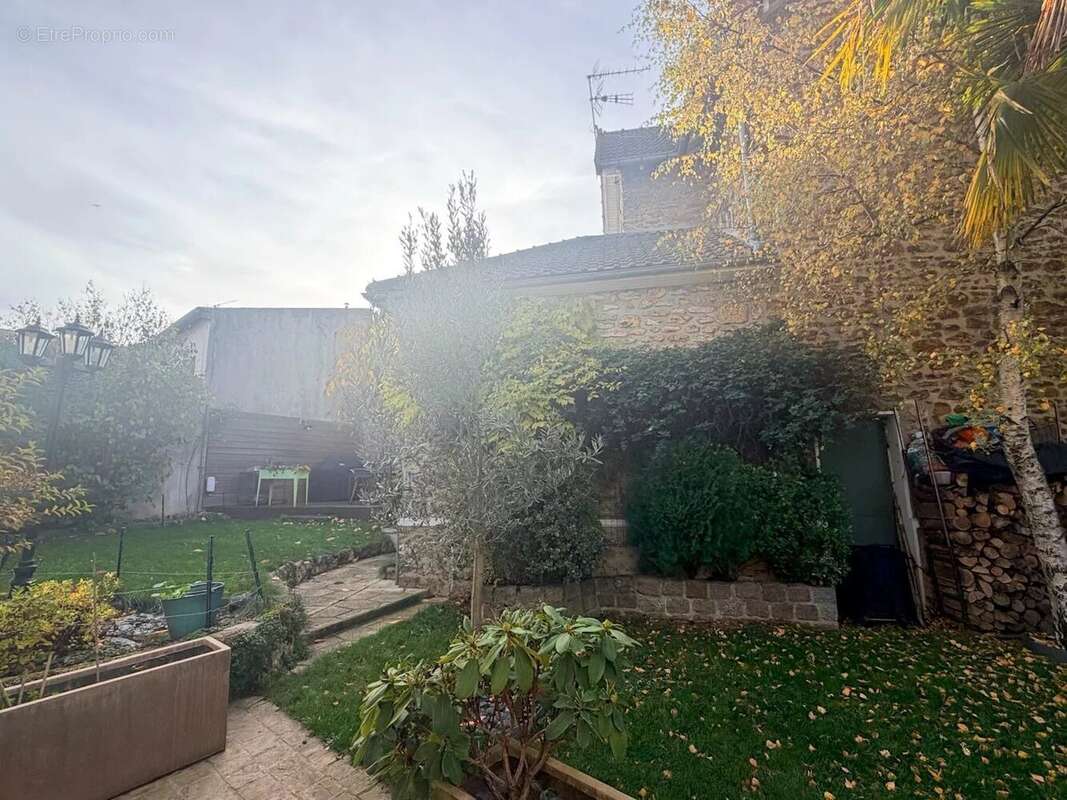 Maison à LE RAINCY