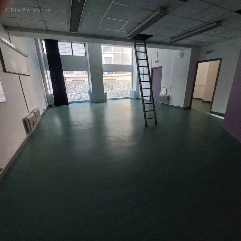 PLATEAU 1 FACADE D - Commerce à NANTES