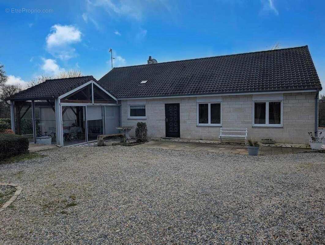Photo 2 - Maison à VOUILLE