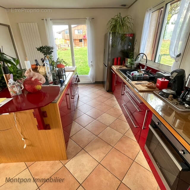 Maison à SAINT-GERAUD-DE-CORPS