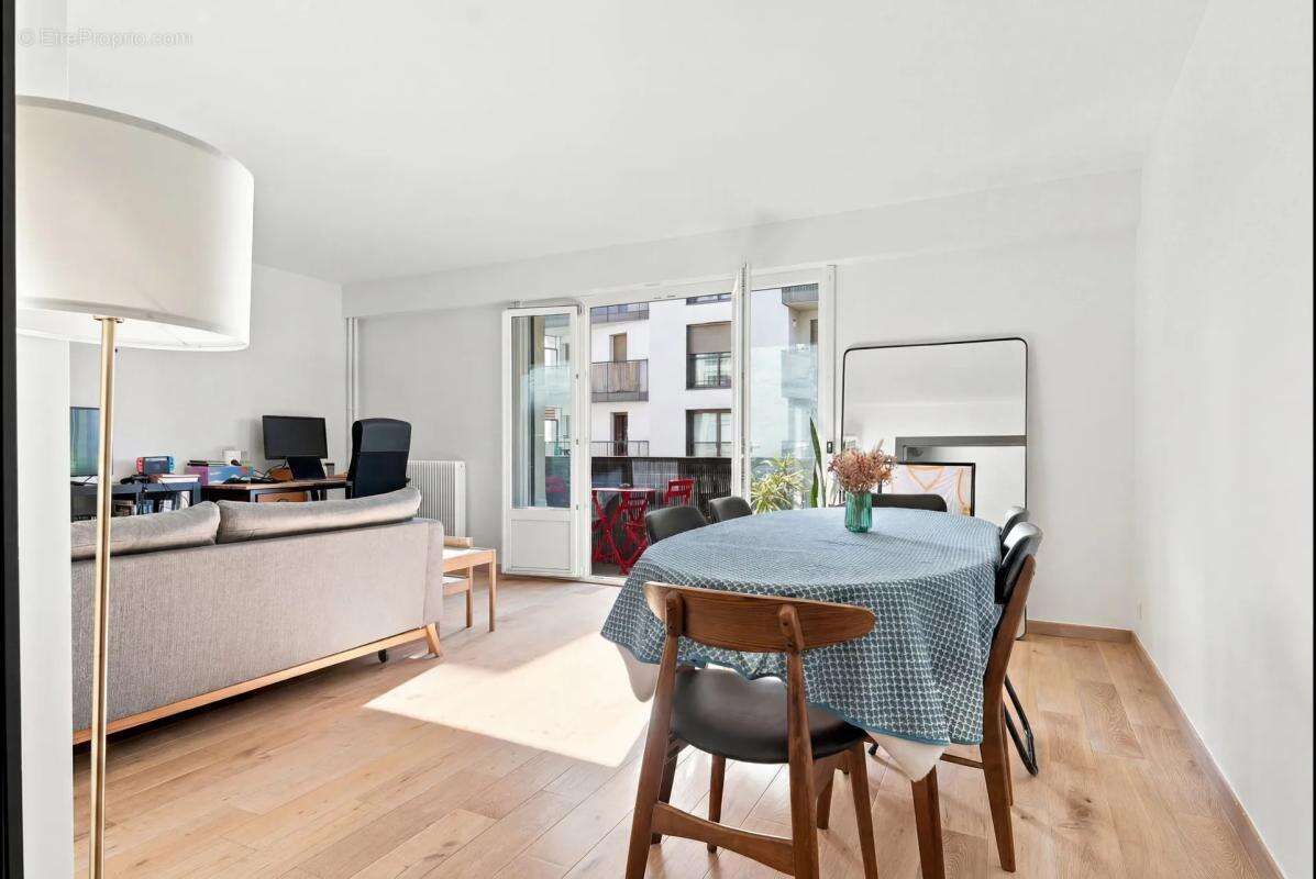 Arcueil – Superbe 3 pièces traversant de 62 m² – Balcon, parking, cave – RER B Laplace et métro ligne 4 Barbara - photo 4