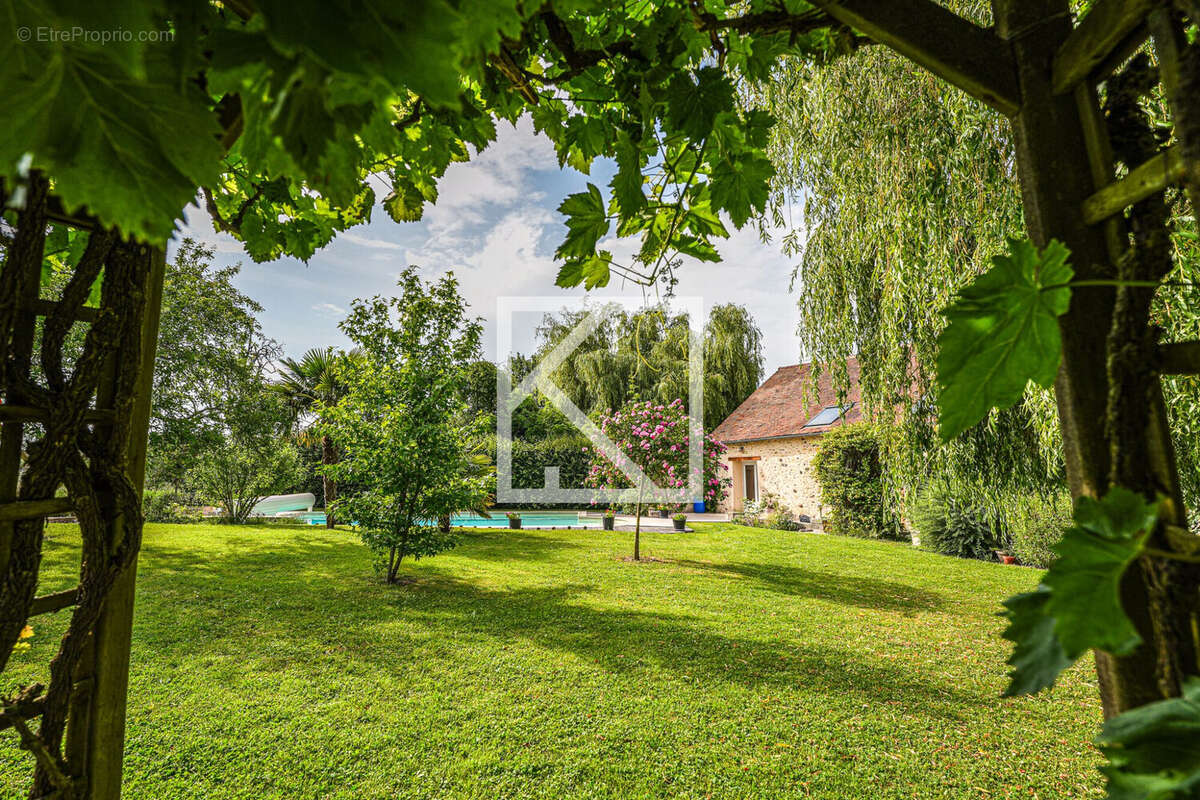 Maison à CONLIE