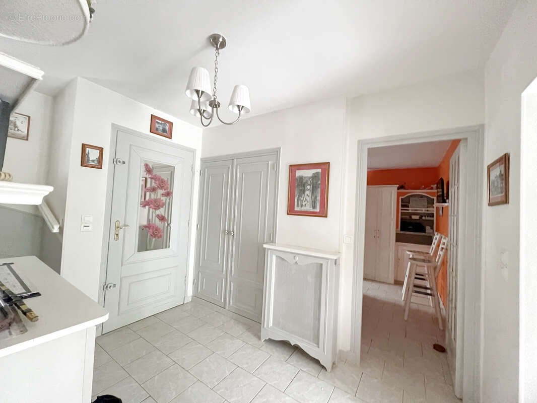 Maison à SAINT-CYR-SUR-LOIRE