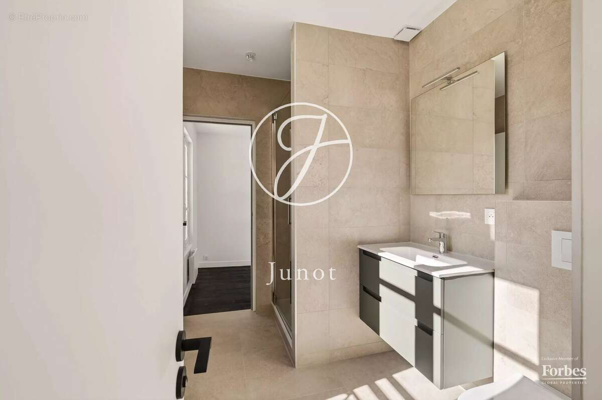 Appartement à VERSAILLES