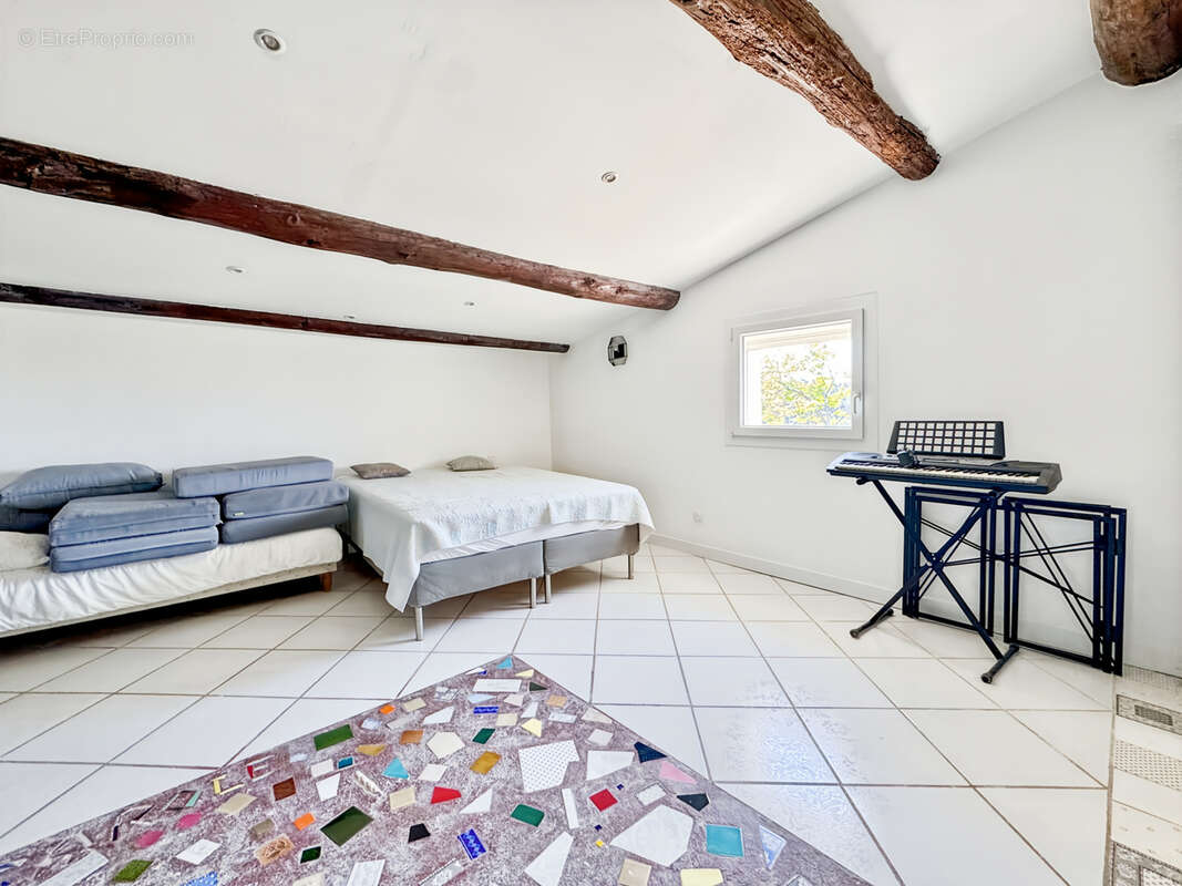 Maison à COUDOUX
