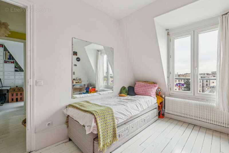 Appartement à PARIS-10E