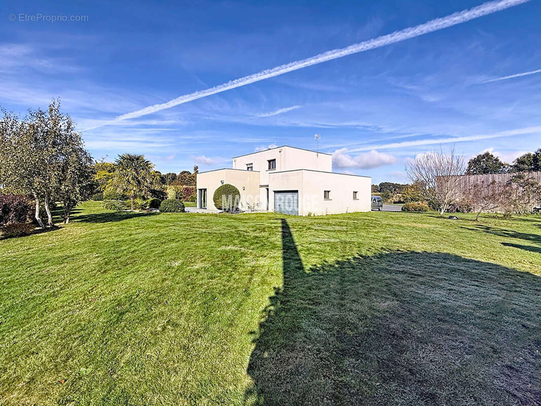 Maison à PLOUER-SUR-RANCE