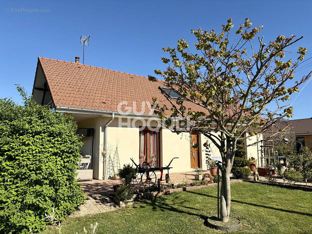 Maison à VELLEFAUX