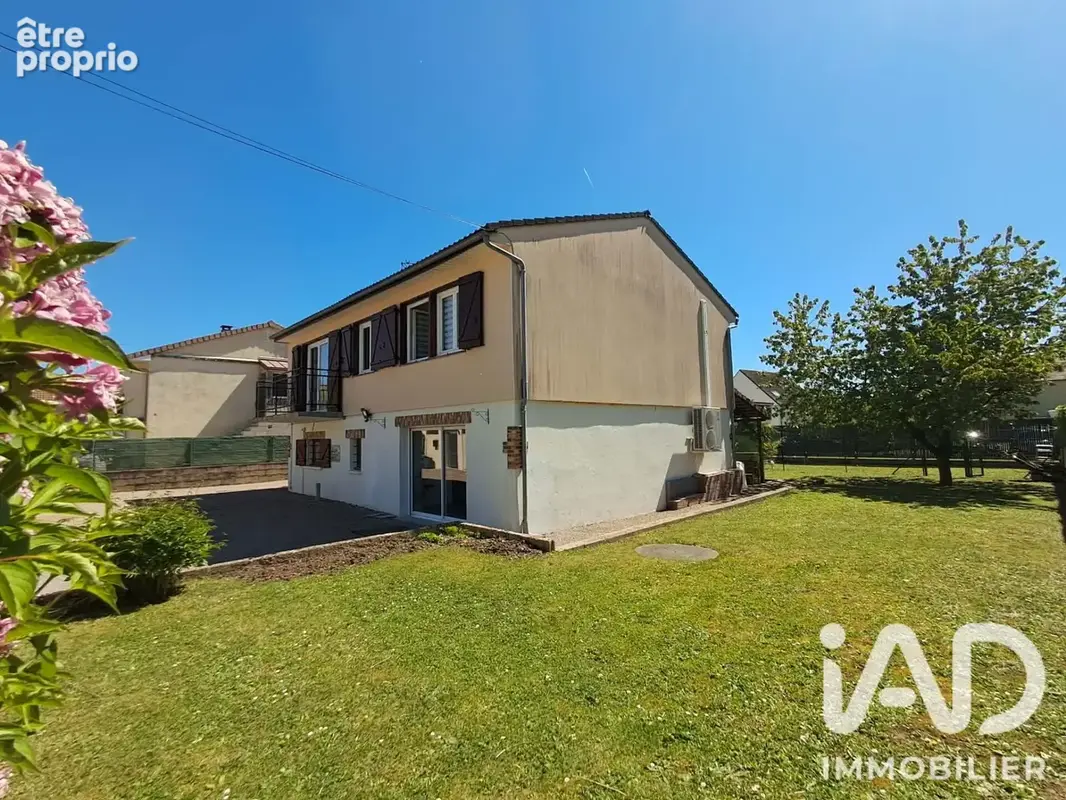 Photo 1 - Maison à BRIENON-SUR-ARMANCON