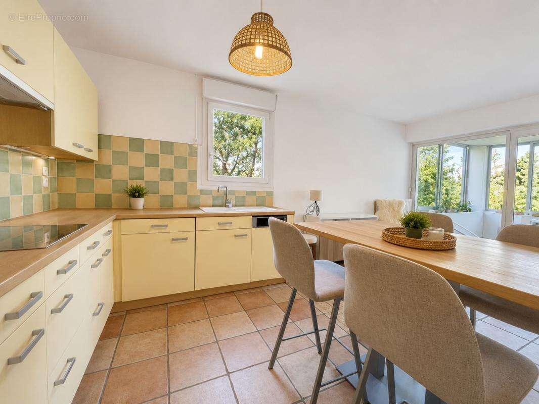 Appartement 3 pièces 75 m² - 2 Chambres - Cave - Parking - Tram Ligne 5 - Parc Montcalm - photo 3