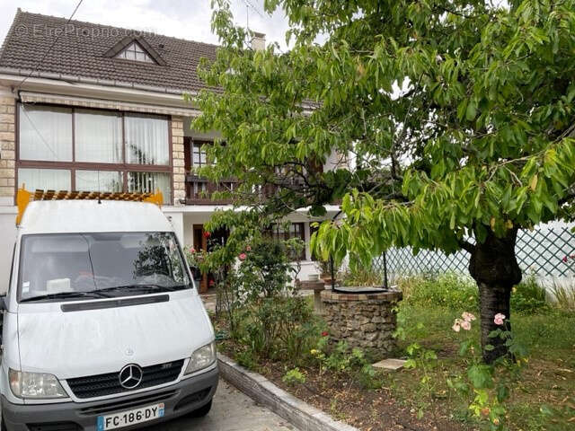 Maison à YERRES