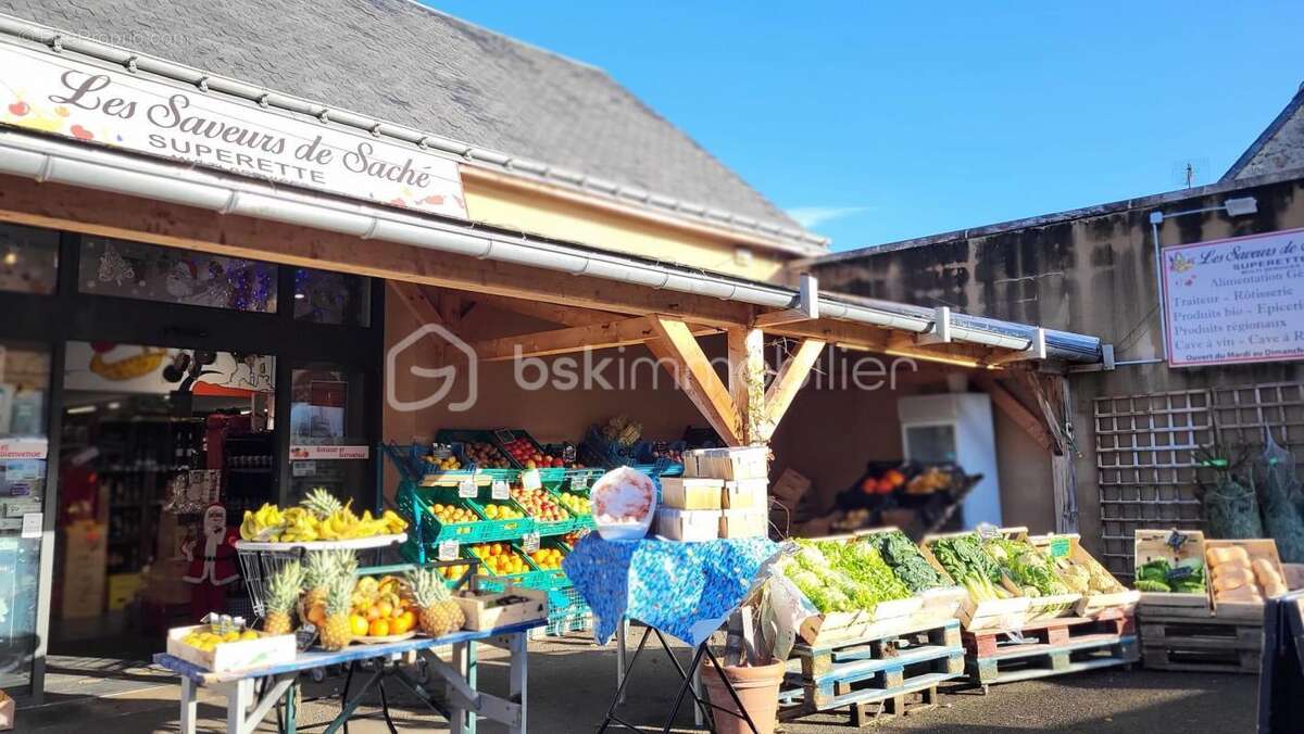Commerce à SACHE