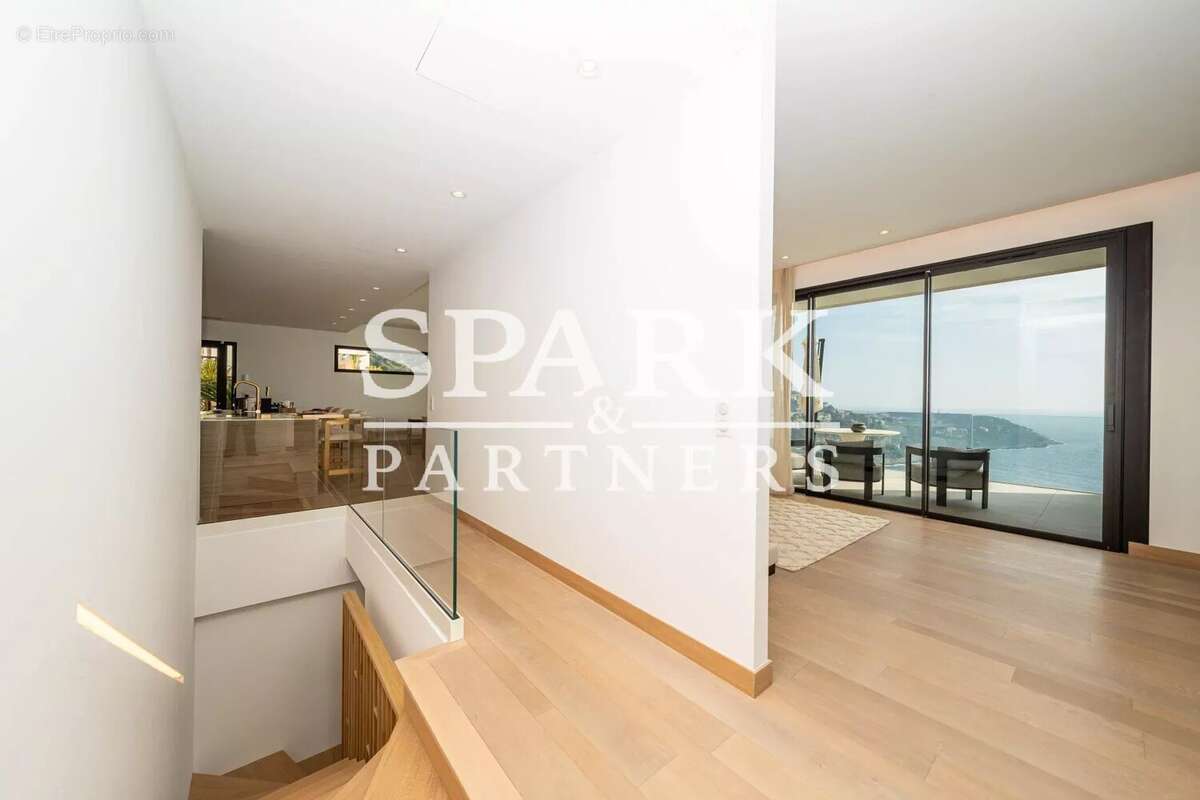 Maison à ROQUEBRUNE-CAP-MARTIN