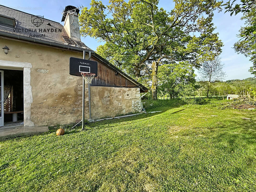 Maison à LACOMMANDE